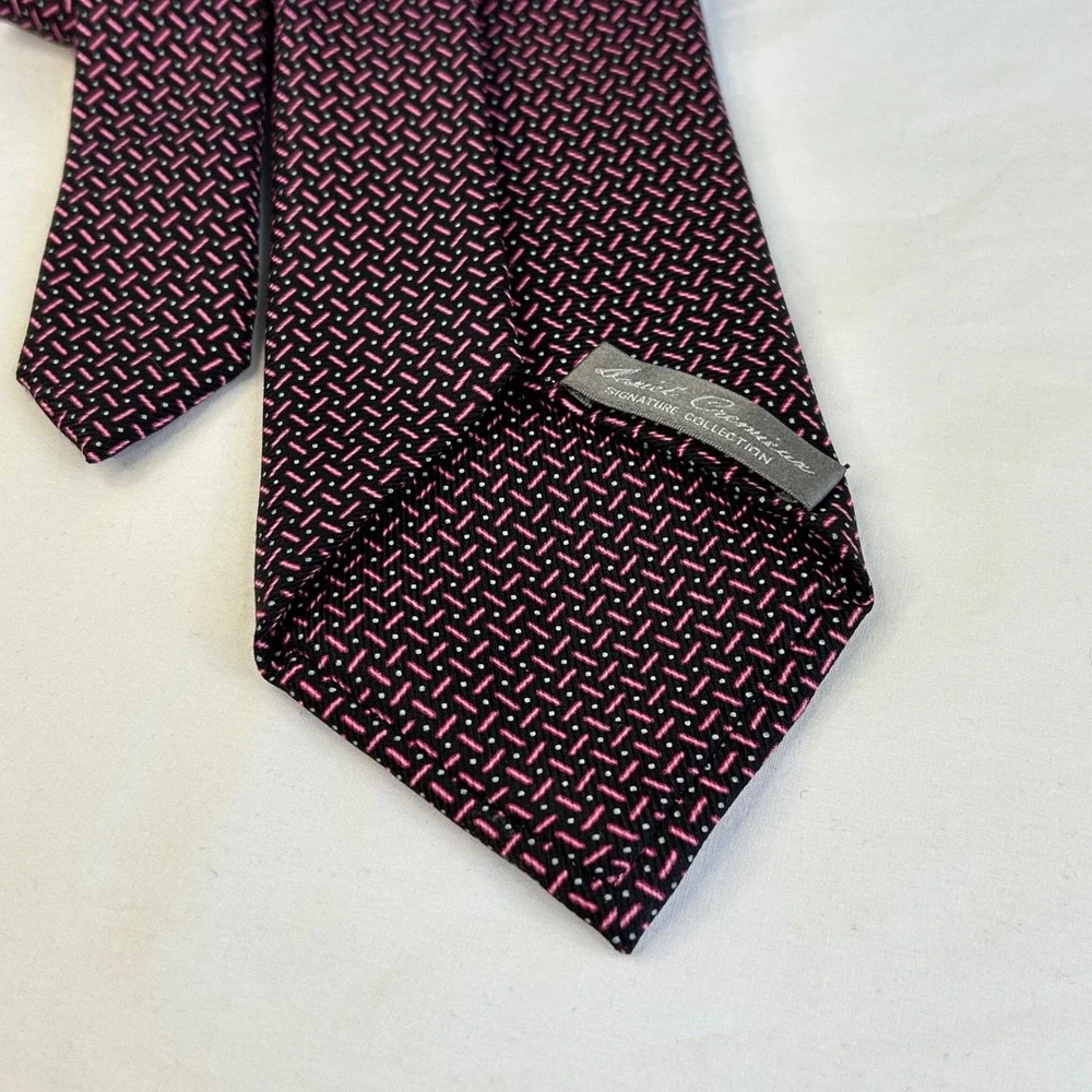 Daniel Cremieux Signature Collection Ltd Edition Silk Necktie Black Pink Pattern